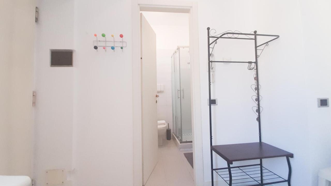Joivy Light Isola Studio Милано Екстериор снимка