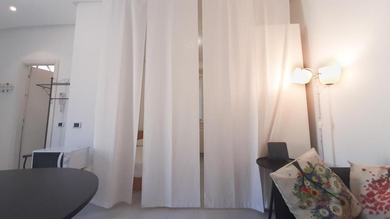 Joivy Light Isola Studio Милано Екстериор снимка